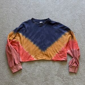 3 for $25 ❤️ // Victoria's Secret PINK Tie Dye Cropped Sweatshirt